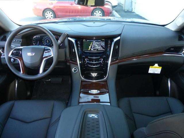 2017 Cadillac Escalade ESV 4x4 Luxury 4dr SUV